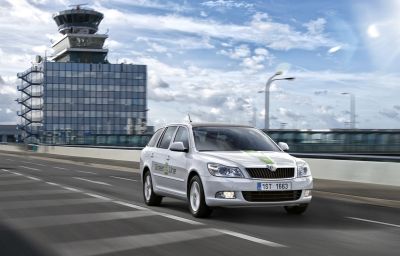 ELEKTRİKLİ SKODA OCTAVIA HAVAALANINDA TEST EDİLİYOR..