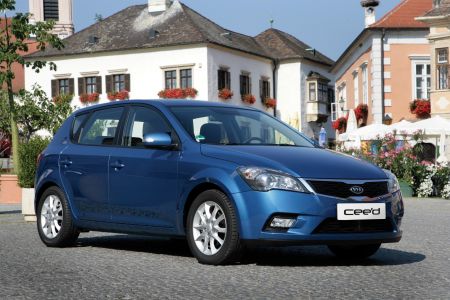 Kia cee’d 1.6 lt. dizel modeli  38.900 TL fiyat etiketiyle satışa sunuluyor.