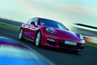 Porsche Cenevre Fuarı’nda bir dünya ve iki Avrupa lansmanı gerçekleştiriyor!
