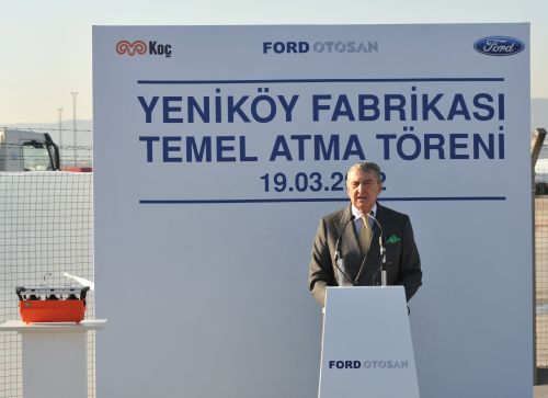 Rahmi M. Koç: Ford Otosan’ın Hafif Ticari Araç Üretecek Olan Yeniköy Fabrikası’nın temelini attı..