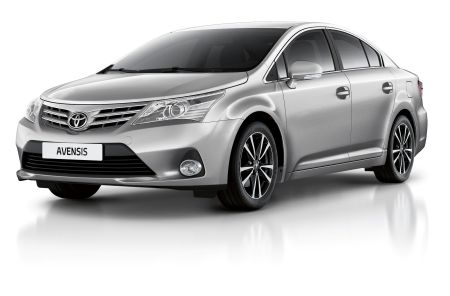 Şık ve Cesur Yeni Toyota Avensis Türkiye’de.