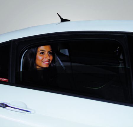 Cam Filminizi Mart’ta avantajlı fiyatlarla yaptırın, yazı hem serin geçirin, hem de cildinizi koruyun.