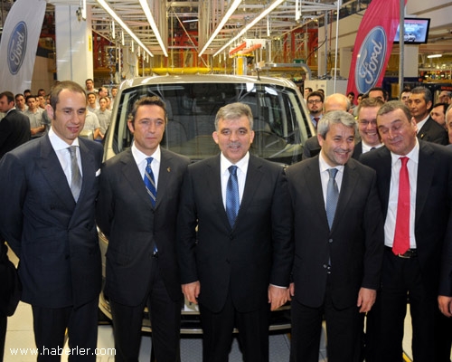Cumhurbaşkanı Abdullah Gül, geçen ay üçüncü fabrikasının temelini atan Ford Otosan’ın Gölcük’deki tesislerini Nihat Ergün İle gezdi.