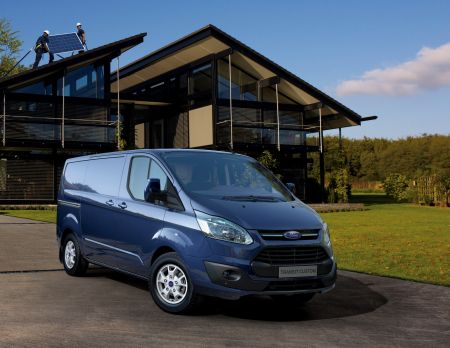 Yeni Ford Transit ailesi Transit Custom ile genişliyor.