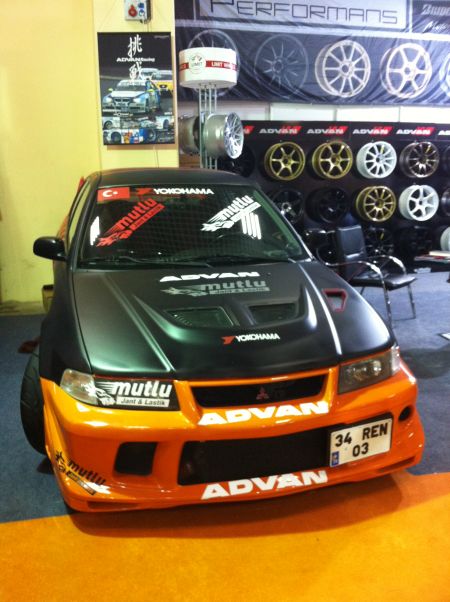 YOKOHAMA, Advan Jantları ve Semi Slick Motor Sporları Lastiklerini “Best Car Show”da sergiledi.