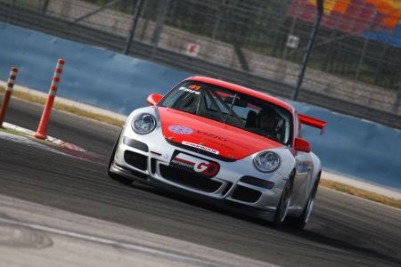 VIZIO GT3 CHALLENGE’TA İLK YARIŞIN GALİBİ YÜCEL ÖZBEK.