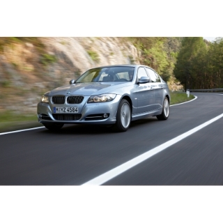 MAY FEST’E ÖZEL BMW 5 SERİSİ SILVER EDITION.