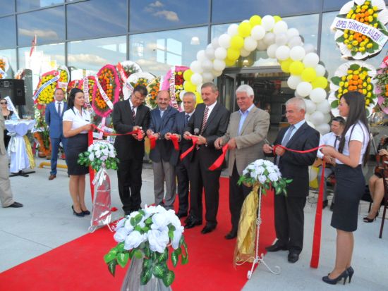 Opel Kale, Keşan’dan sonra Edirne Merkez’de Yeni Plazası ile Hizmete Girdi.