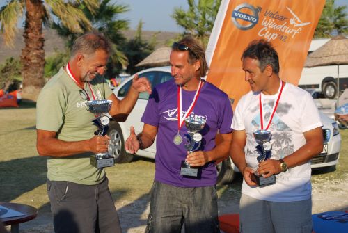 Volcar Volvo Windsurf Cup ‘12 rüzgârı ASPC’de esmeye devam ediyor