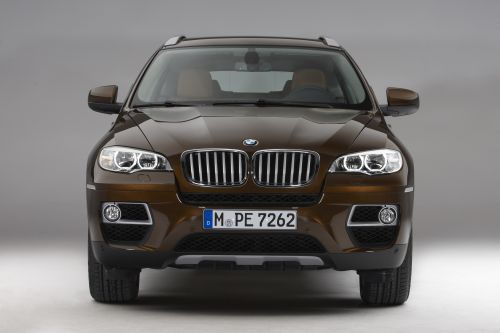 YENİ BMW X6.  EN KÜÇÜK AYRITINTISINA KADAR GÖZ ALICI.