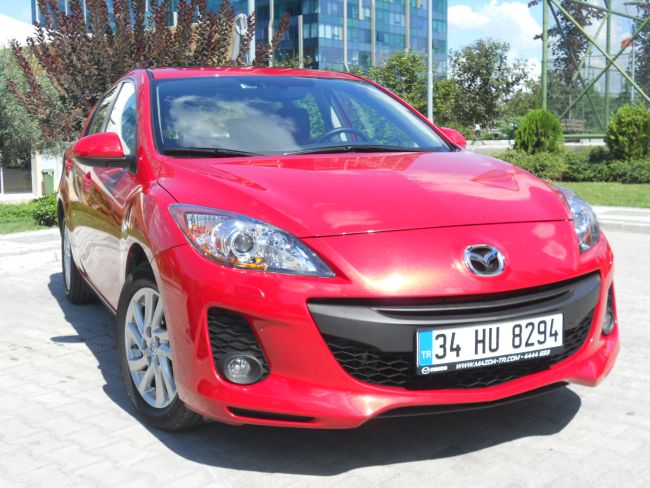 Mazda 3 hatcback 1.6 MZR Activamatic Impressive: Dinamiklik ve Heyacan  Bir Arada.