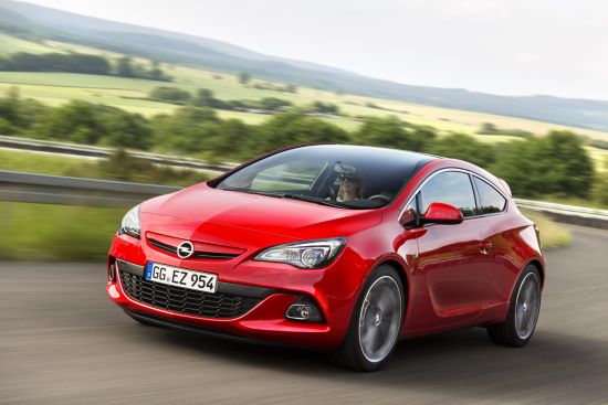 Opel Astra GTC “Red Dot Tasarım Ödülü”nün Sahibi Oldu