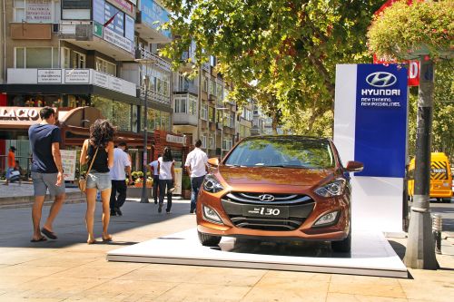 HYUNDAI’Yİ ZİYARET ET, LÖSEV’E DESTEK OL