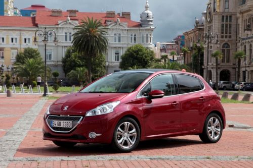 Peugeot 208 : YENİDEN DOĞUŞ