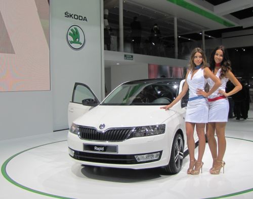 SKODA’NIN YENİ SINIFI RAPID  PARİS’TE GÖRÜCÜYE ÇIKTI