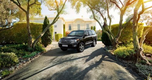 TOYOTA’NIN EN GÜÇLÜSÜ LAND CRUISER V8 YENİLENDİ
