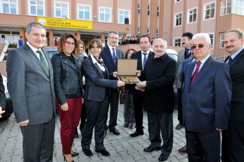 Peugeot Türkiye, Sosyal Sorumluluk Projeleri Çerçevesinde Toplam 5 Adet Peugeot Partner Origin Model Araç Bağış Yaptı