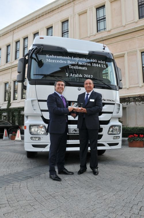 Mercedes-Benz Türk’ten Kahramanlı Lojistik’e dev teslimat