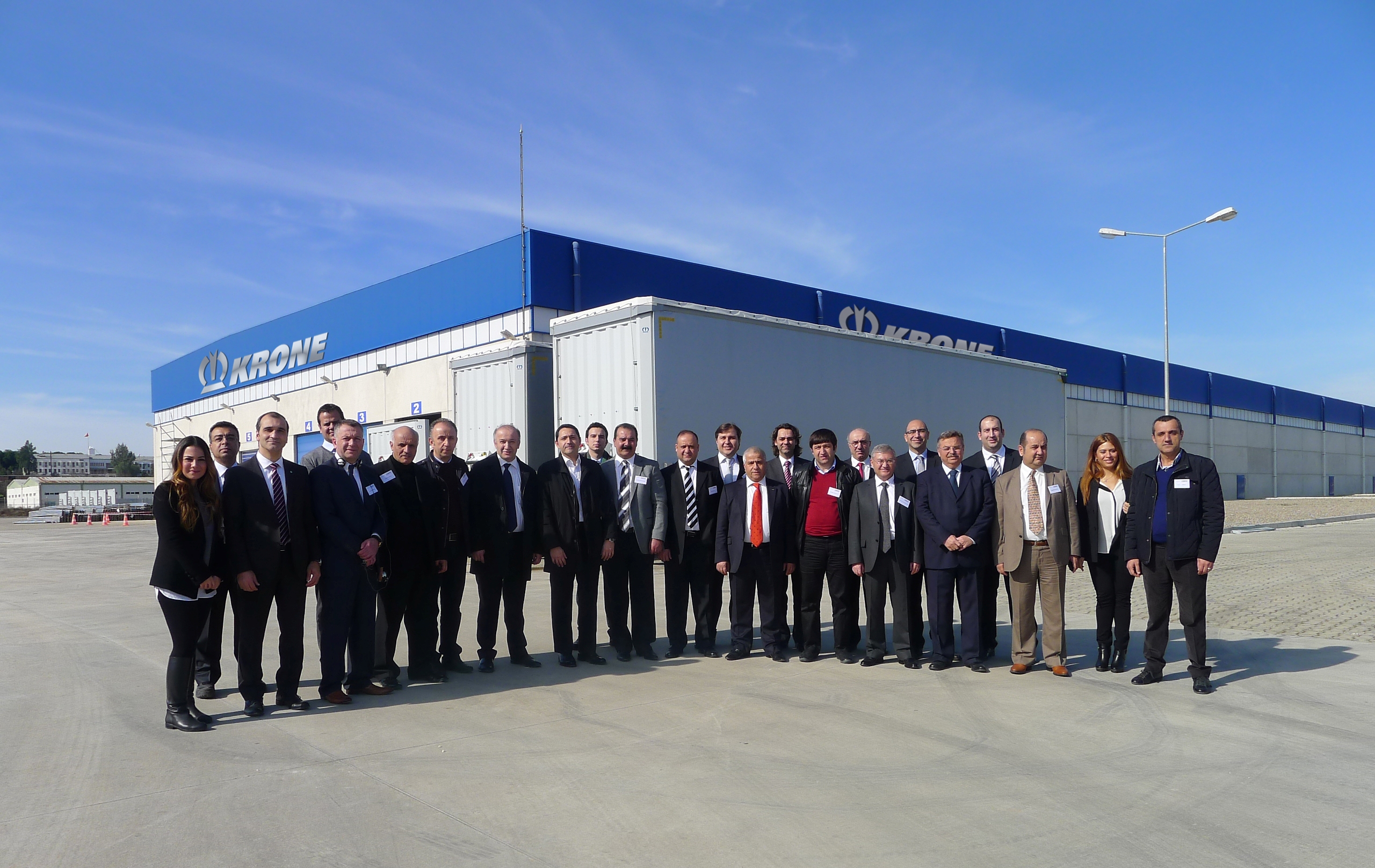 KRONE YETKİLİ SATICILARI,  KRONE DOĞUŞ TREYLER’DE BULUŞTU