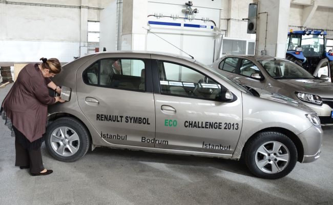 Renault’dan Yakıt Tüketiminde bir Rekor daha:  Renault Symbol Eco-Challenge maratonunda  100 km’de sadece 2,9 l yakıt tüketti