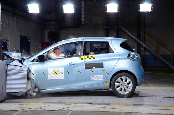 EURONCAP’IN ZOE’YE VERDİĞİ 5 YILDIZ  RENAULT Z.E. SERİSİNİ DE ZİRVEYE YERLEŞTİRDİ