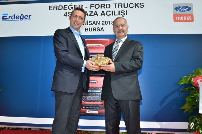 Ford Trucks’ın yeni konseptteki ilk bayisinin açılışı Bursa’da yapıldı