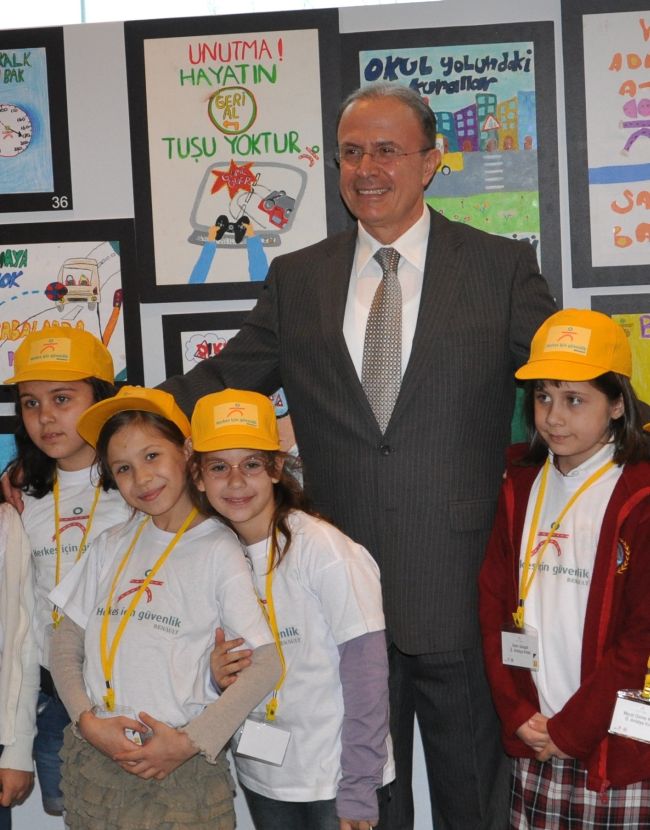 RENAULT’DAN 10 MİLYON ÖĞRENCİYE TRAFİK VE ÇEVRE EĞİTİMİ