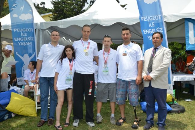 Peugeot Engelsiz Yaşam Projesini Hayata Geçirdi