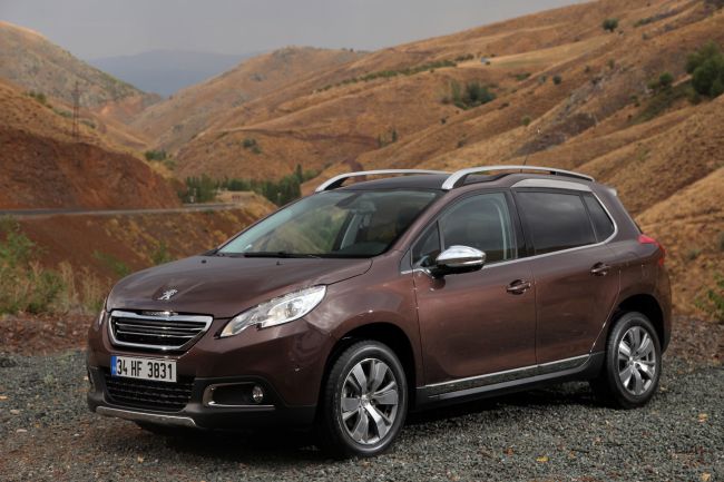 Peugeot Yeni Kompakt Şehir SUV Modeli 2008 İle Heyacanınızı İkiye Katlayacak
