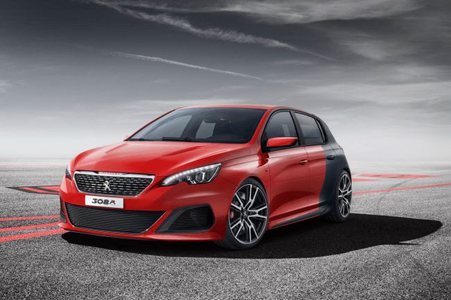 Yeni PEUGEOT 308’in dünya prömiyerini yapıyor ve çevre alanında yeni gelişmeleri tanıtıyor