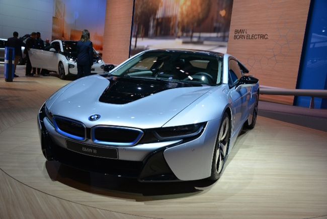 Elektrikli Spor Otomobil Efsanesi BMW i8, Frankfurt Otomobil Fuarı’nda Tanıtıldı!