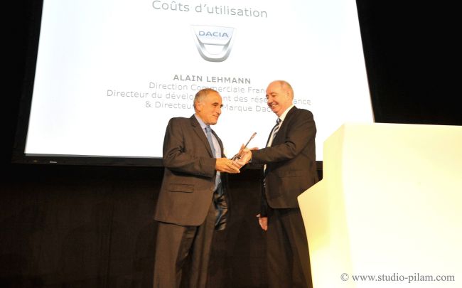 Dacia 2013 Otomotiv Markaları Grand Prix’sinde ödül aldı