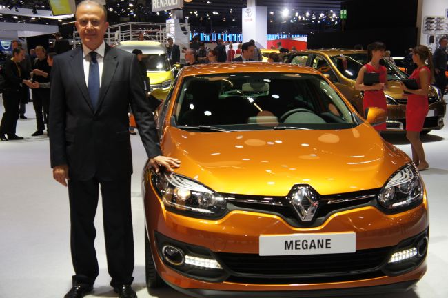 Renault, Frankfurt Otomobil Fuarı’nda İlk Gösterimler ve Yeniliklerle Otomobilseverlerle Buluşuyor….