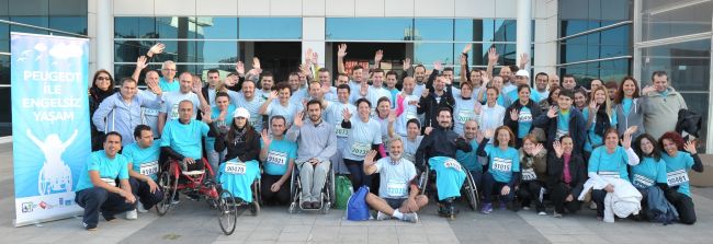 Peugeot gönüllüleri engel tanımadı