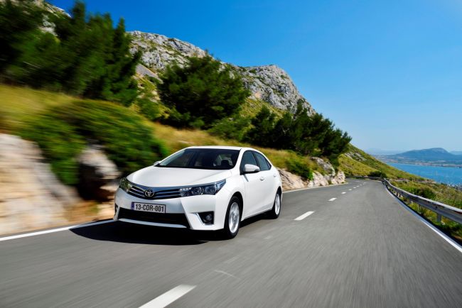 TOYOTA TEST SÜRÜŞ GÜNLERİNDE 2 GÜNDE  3 BİN AİLE BULUŞTU, 625 OTOMOBİL SATILDI