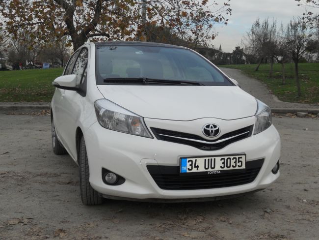 Toyota Yaris ; Her Zaman Dinamik ve Cimri