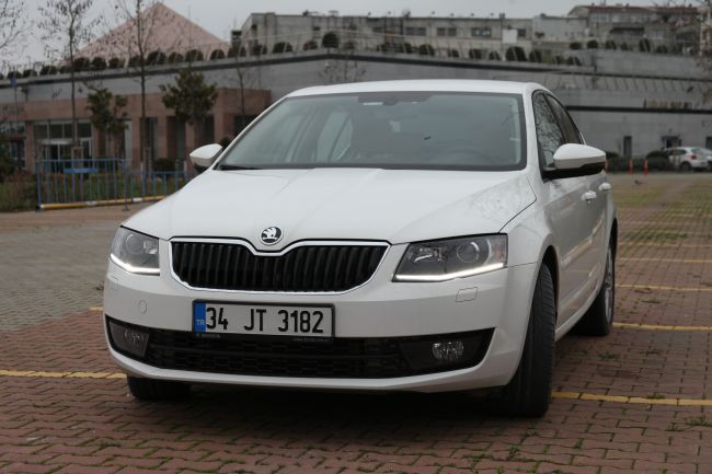 Yeni Skoda Octavia; Güvenli Konforlu ve Cimri