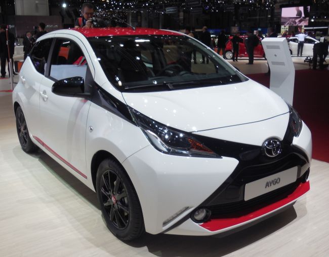 TOYOTA CENEVRE’DE BUGÜNÜN VE GELECEĞİN OTOMOBİLLERİYLE ŞOV GERÇEKLEŞTİRDİ