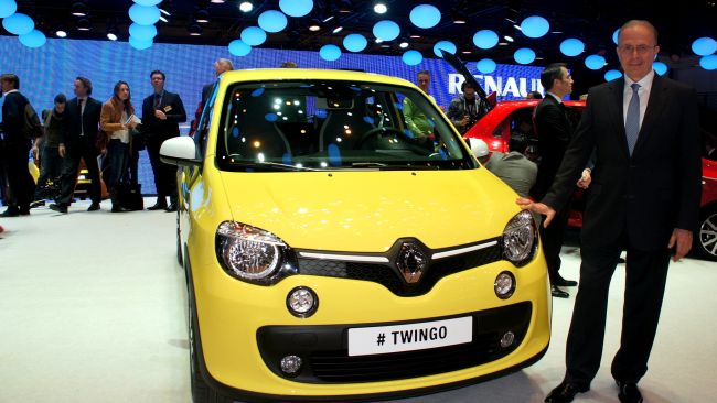 Renault Cenevre Otomobil Fuarı’nda ilk gösterimler ile otomobilseverlerle buluşuyor