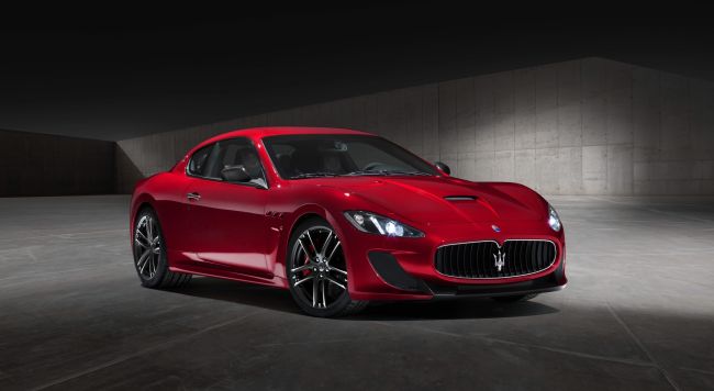 Maserati,  GranTurismo MC ve GranCabrio MC modellerinin özel versiyonlarını New York ve Pekin’de sergiledi!