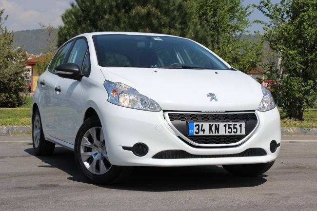Peugeot 208 1.0 VTi Access;Yolların Atom Karıncası