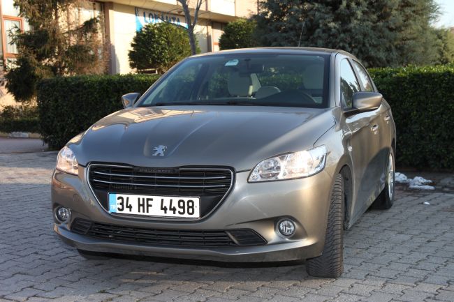 Nisan ayında Peugeot’da 400 TL’ye Peugeot 301 ve Peugeot 208 fırsatı