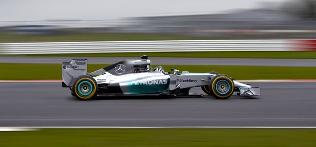 Mercedes AMG Petronas, Barselona’da da podyumun favorisi
