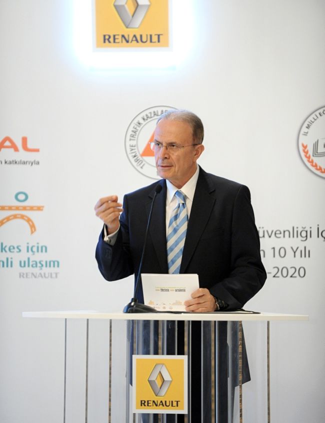 Renault’nun yarışması binlerce liseliyi trafik sorunları için harekete geçirdi