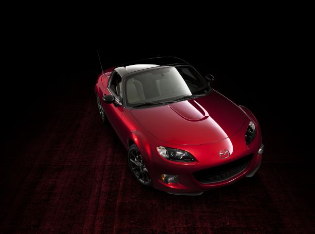 Mazda Efsane Roadster MX-5’in 25. Yaşını Bebek Şenliğinde kutluyor