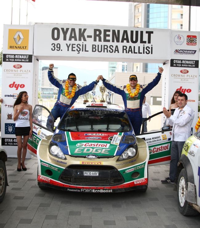 Murat Bostancı Babalar Günü’nde Bursa’da Kazandı,  Zaferi Babasına Hediye Etti!