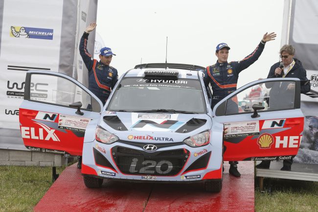 HYUNDAI i20 WRC’DEN BİR PODYUM DAHA