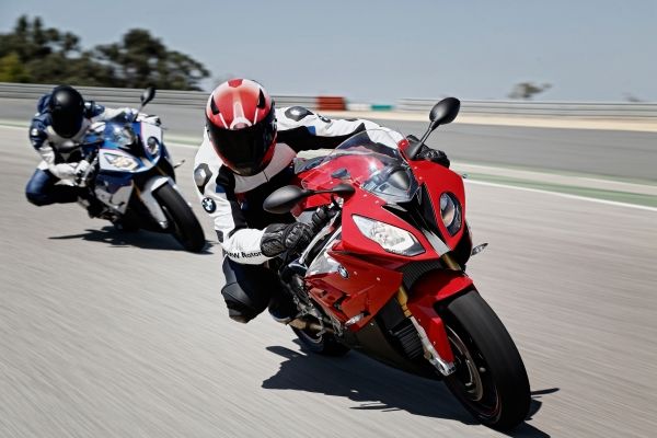 Yeni BMW S 1000 RR; Gerçek Bir Spor Arkadaş