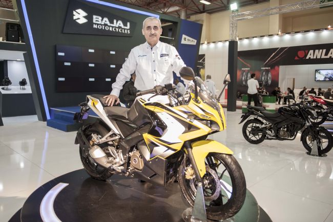 Hintli Bajaj 2 Yeni Modelle Motosiklet Fuarına Çıkartma Yaptı!
