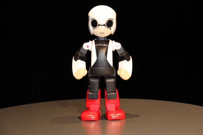 GÖREV TAMAM: ROBOT ASTRONOT KİROBO DÜNYAYA DÖNDÜ